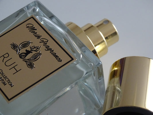 Warum Extrait de Parfum sowohl stark projizieren als auch sanft wirken kann